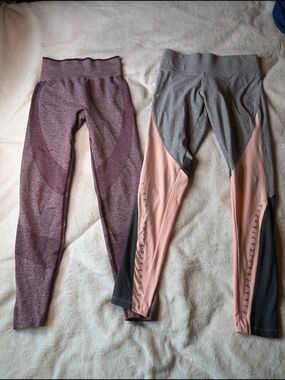 2x PINK Victoria's Secret Leggings